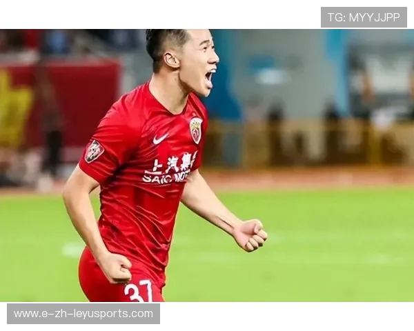 上港中锋位置成冬窗重中之重，球迷列出候选名单